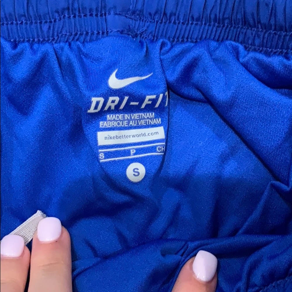 NIKE RUNNING SHORTS - Picture 2 of 2